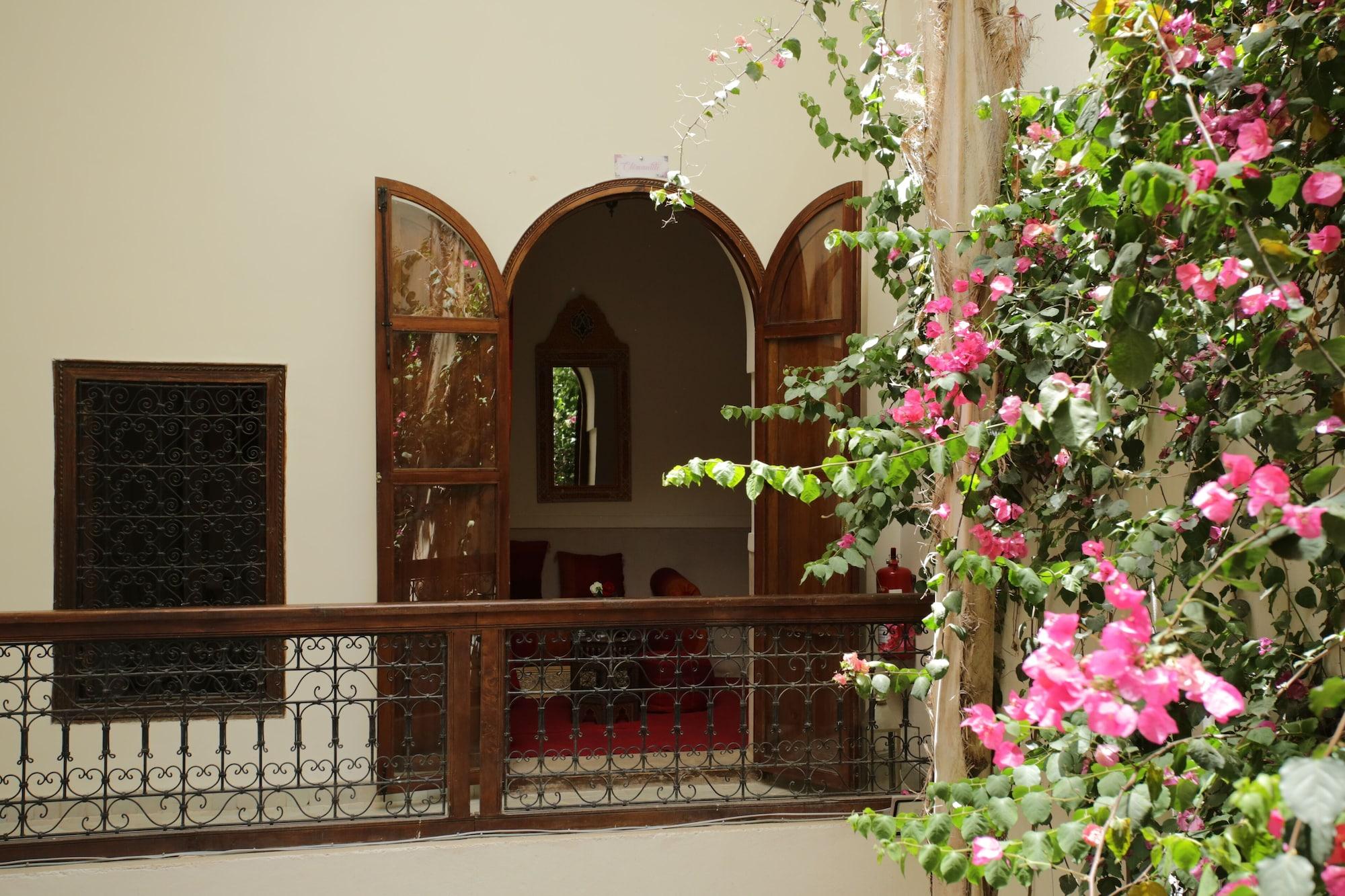 Riad White Flowers Marrakesh Esterno foto