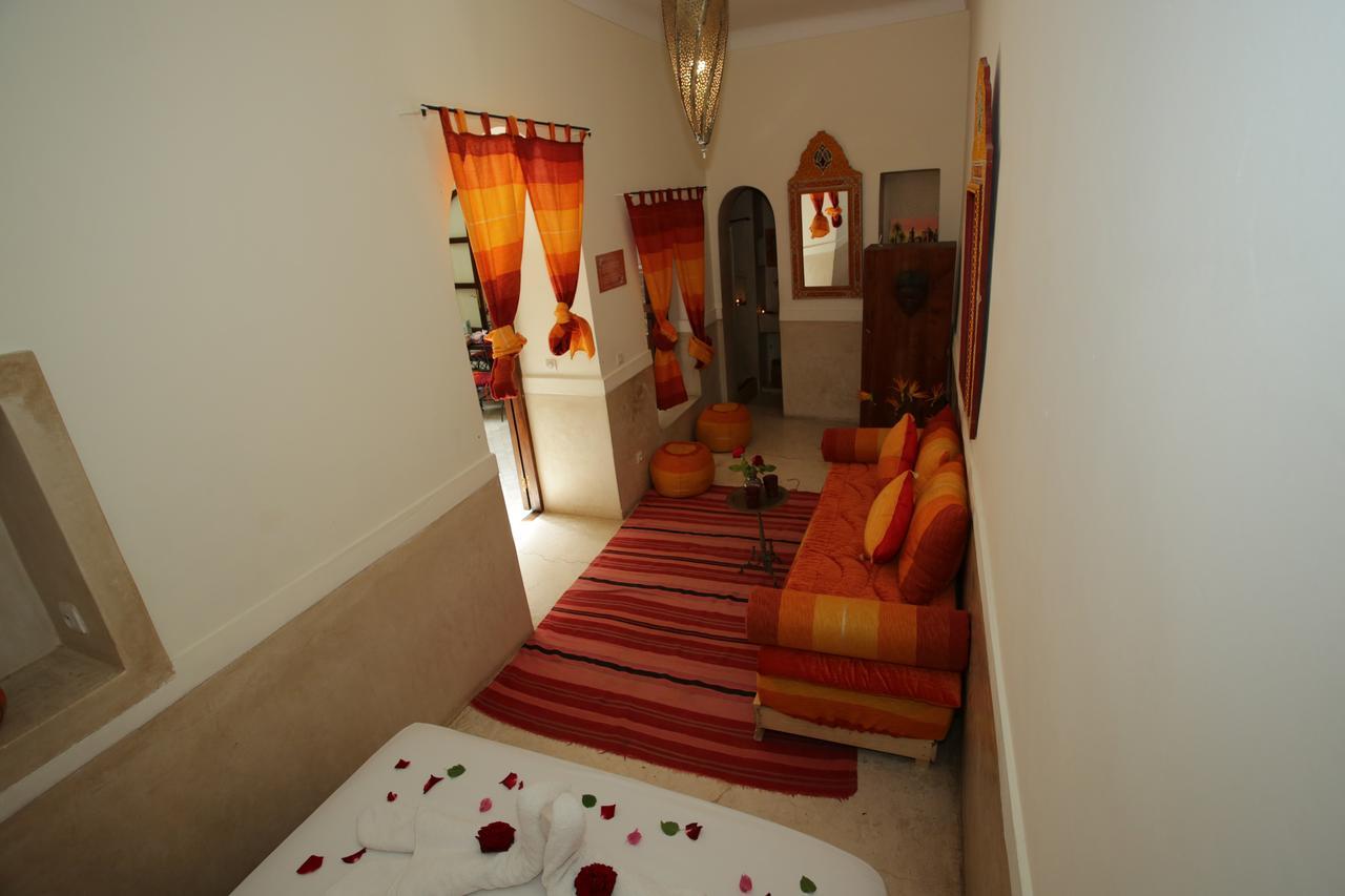 Riad White Flowers Marrakesh Esterno foto